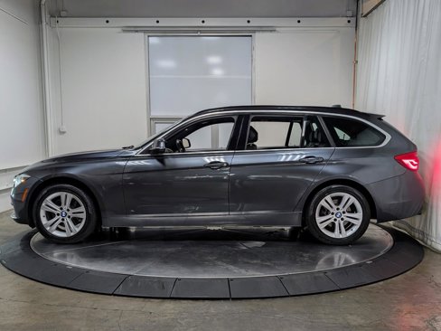 Used 2017 BMW 330i xDrive Wagon image 6