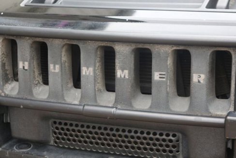 Used 2003 HUMMER H2 w/ Preferred Equipment Group image 4