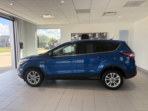Used 2017 Ford Escape SE image 2