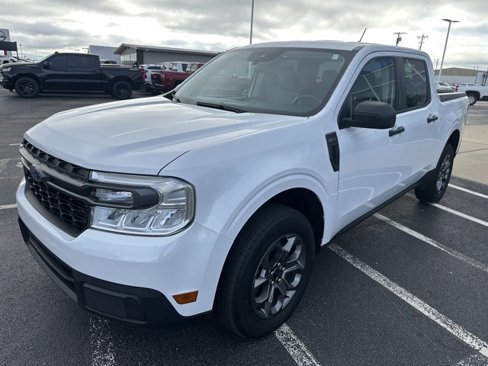 Used 2022 Ford Maverick XLT image 3
