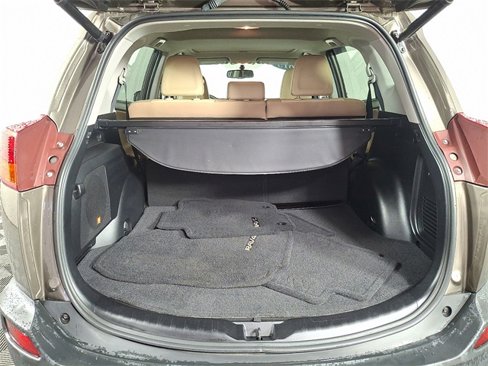 Used 2015 Toyota RAV4 Limited image 27