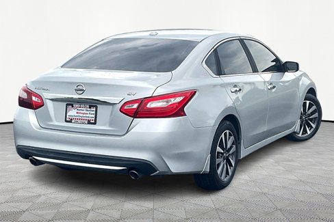 Used 2017 Nissan Altima 2.5 SV image 12