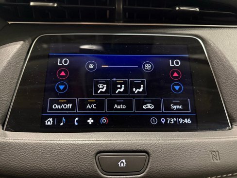 Used 2020 Cadillac XT4 Premium Luxury w/ Cold Weather Package image 18