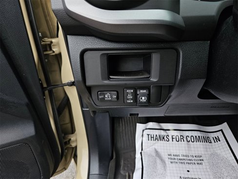 Used 2017 Toyota Tacoma SR5 image 17