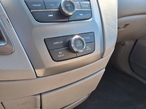 Used 2016 Honda Odyssey LX image 17