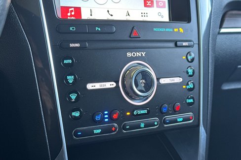 Used 2019 Ford Explorer Limited w/ Class III Trailer Tow Package image 18