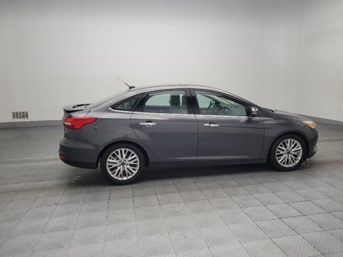 Used 2018 Ford Focus Titanium image 10