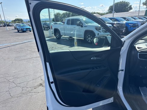 Used 2023 Chevrolet Equinox Premier image 8
