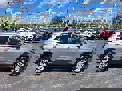 Used 2024 Chevrolet Trax LS image 4