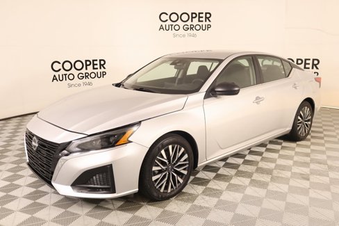 Used 2024 Nissan Altima 2.5 SV image 9