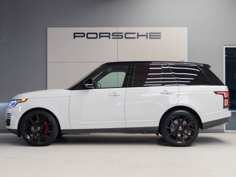 Used 2020 Land Rover Range Rover image 2