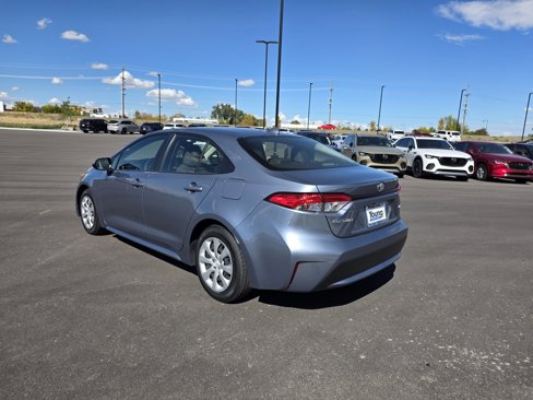 Used 2022 Toyota Corolla LE image 7