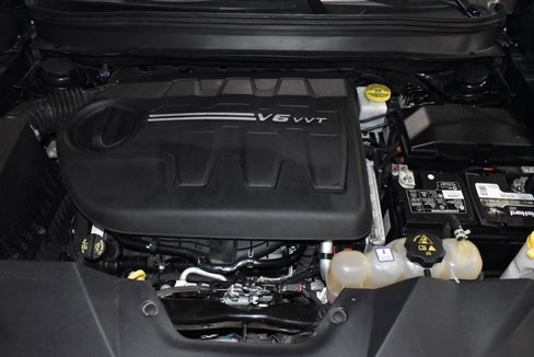 Used 2019 Jeep Cherokee Trailhawk image 11