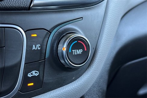 Used 2022 Chevrolet Equinox LT image 30