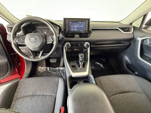 Used 2020 Toyota RAV4 XLE image 8