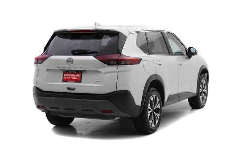 Used 2023 Nissan Rogue SV image 2