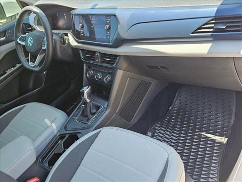 Used 2022 Volkswagen Taos SE w/ Panoramic Sunroof Package image 26