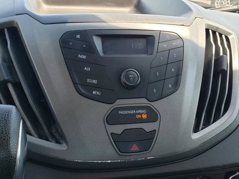 Used 2018 Ford Transit 250 138 image 28