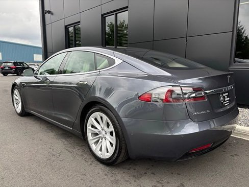 Used 2018 Tesla Model S 100D image 4