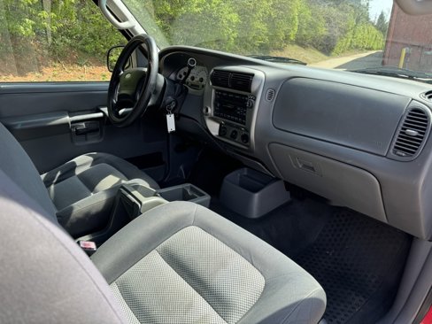 Used 2005 Ford Explorer Sport Trac XLT image 6