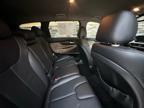 Used 2020 Hyundai Santa Fe SEL w/ Convenience Package image 28