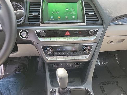 Used 2019 Hyundai Sonata Limited image 9