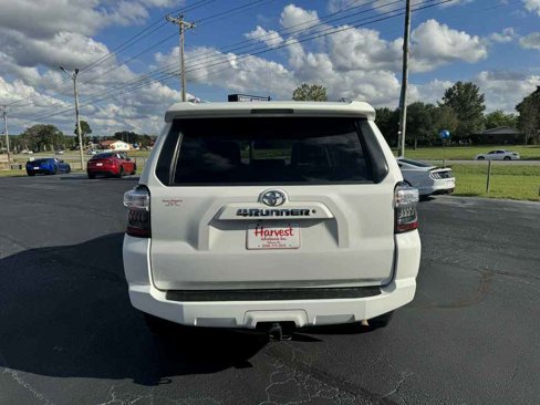 Used 2015 Toyota 4Runner SR5 Premium image 6