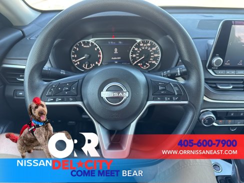 Used 2024 Nissan Altima 2.5 SV image 17