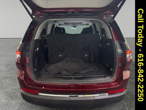 Used 2022 Jeep Grand Cherokee L Limited image 20