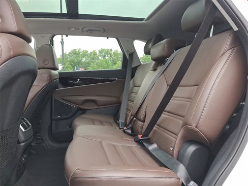 Used 2019 Kia Sorento SX image 10