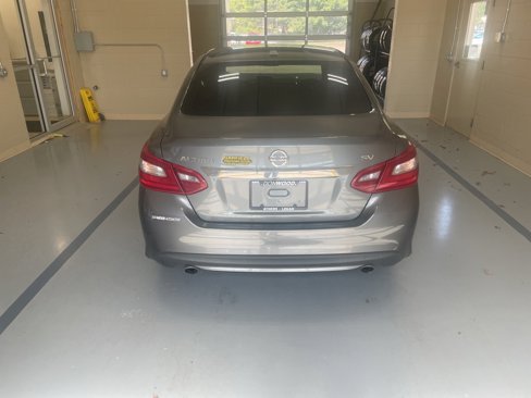 Used 2018 Nissan Altima 2.5 SV image 6