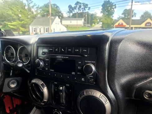 Used 2013 Jeep Wrangler Unlimited Sport image 83