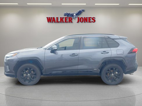 Used 2022 Toyota RAV4 SE w/ SE Grade Weather Package image 6