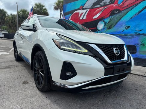 Used 2019 Nissan Murano Platinum image 3