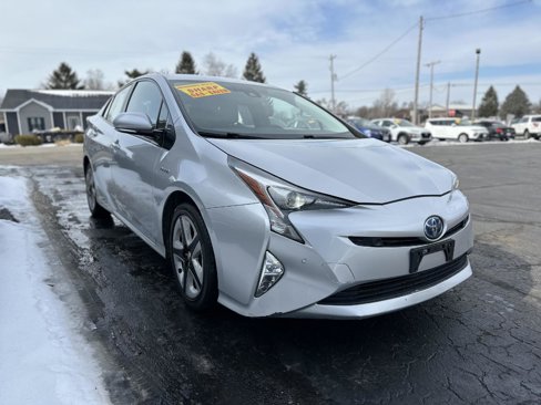 Used 2017 Toyota Prius Four Touring image 5