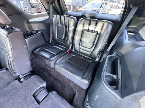 Used 2018 Ford Explorer XLT w/ Equipment Group 202A image 12
