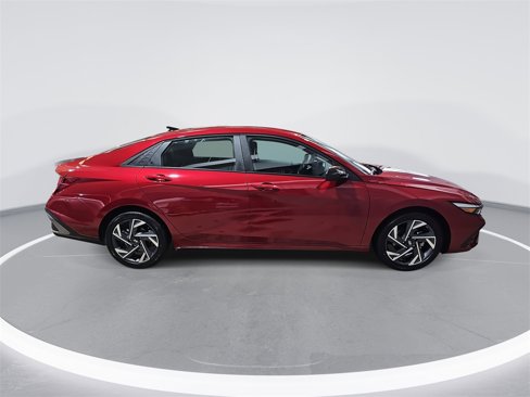 New 2025 Hyundai Elantra Sport image 3