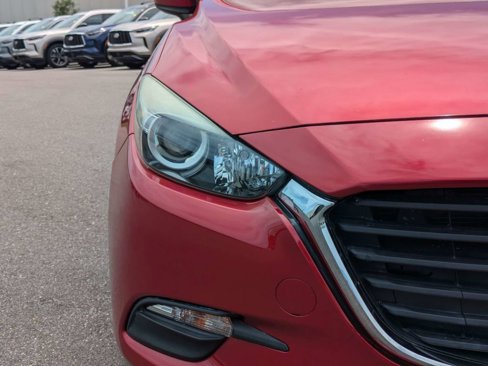 Used 2018 MAZDA MAZDA3 Sport image 10