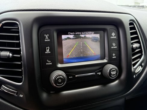 Used 2017 Jeep Compass Sport w/ Cold Weather Group image 20