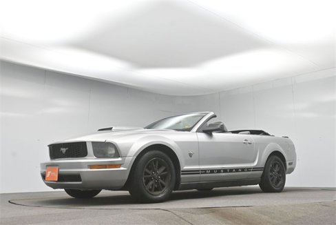 Used 2009 Ford Mustang Convertible image 23