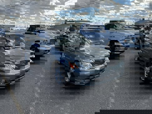 Used 2000 Toyota Avalon image 1