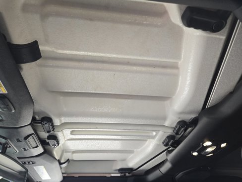Used 2022 Jeep Gladiator Willys image 24