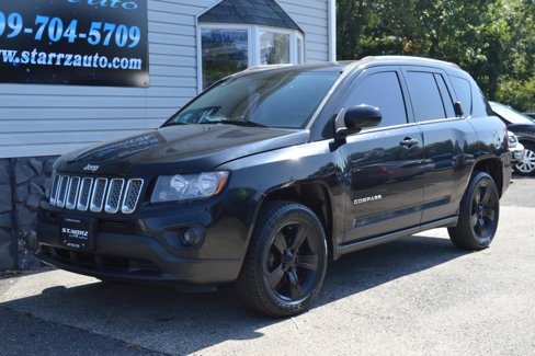 Used 2014 Jeep Compass Latitude image 1