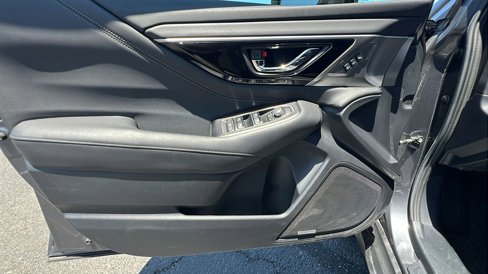 Used 2021 Subaru Outback Limited image 19