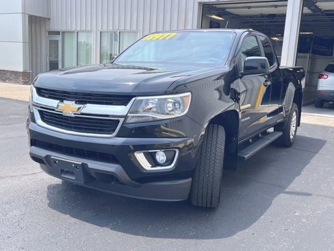 Used 2019 Chevrolet Colorado LT w/ LT Convenience Package image 4
