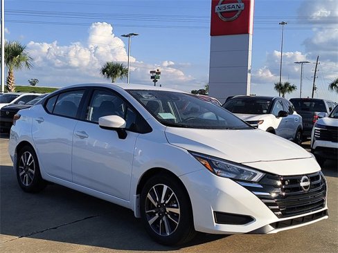 New 2025 Nissan Versa SV image 5