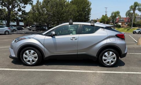 Used 2019 Toyota C-HR LE image 3