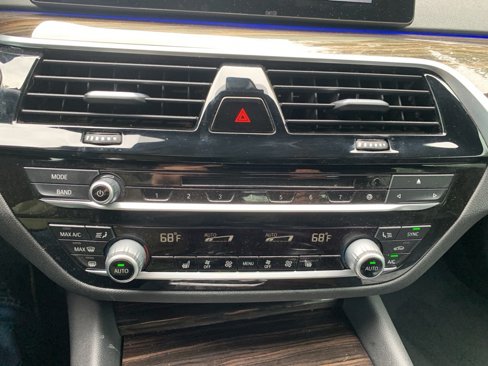 Used 2018 BMW 530i xDrive image 21
