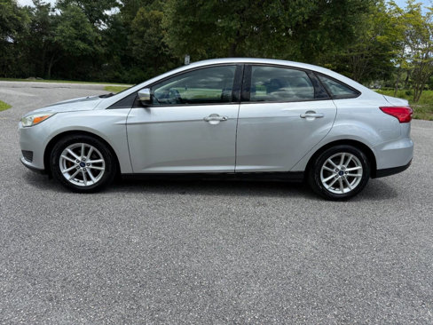 Used 2015 Ford Focus SE image 3