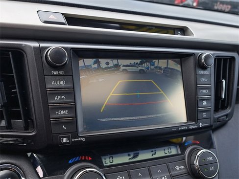 Used 2016 Toyota RAV4 Limited image 18